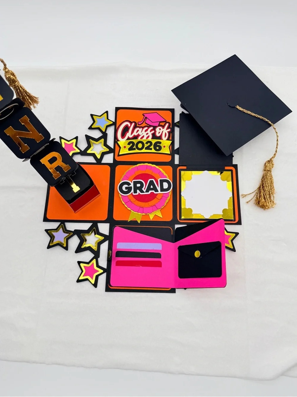 Cute Graduation Exploding/ Pop-up Box - Picture 6 of 12